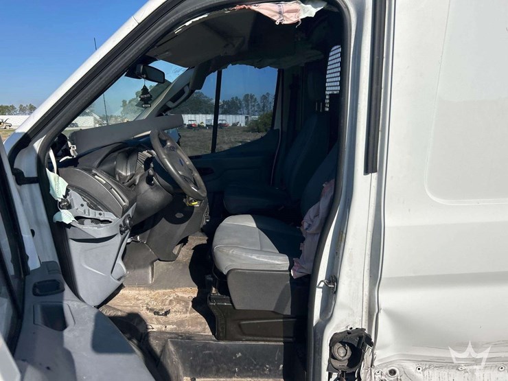 2017-ford-transit-image-10