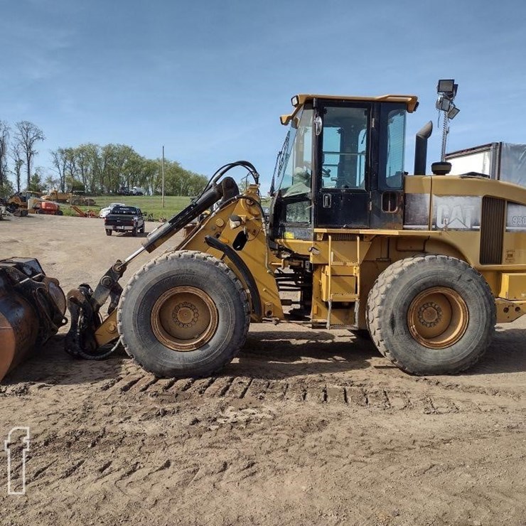 2006 CATERPILLAR 930G