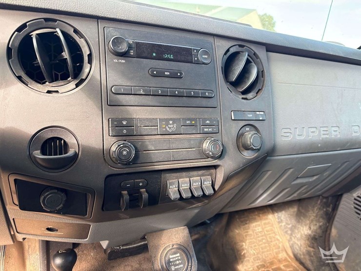 2015-ford-f550-image-14