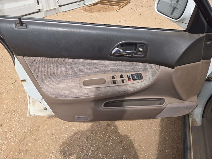 1994-honda-accord-ex-sedan-4d-image-7