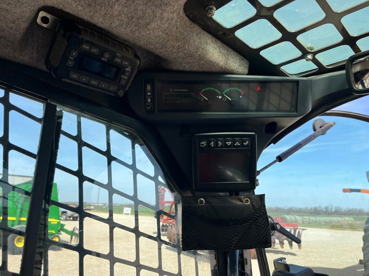 2019-deere-333g-image-21