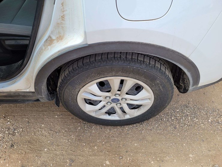 2021-ford-escape-image-7