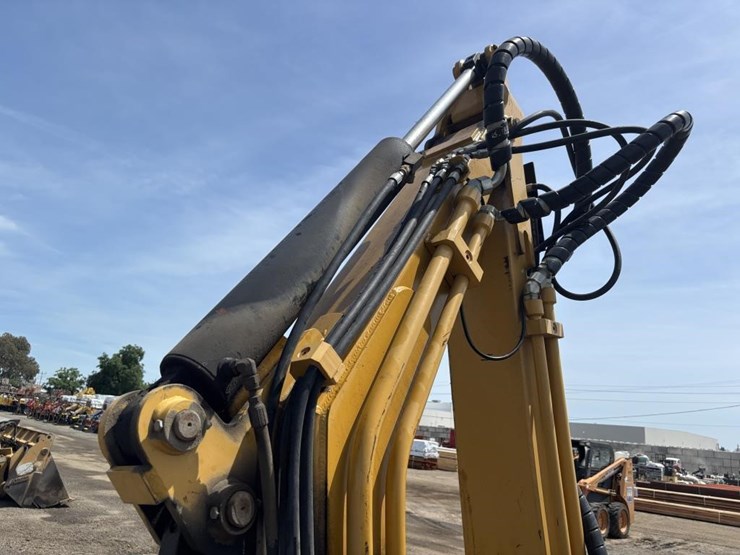 caterpillar-it14g-image-12