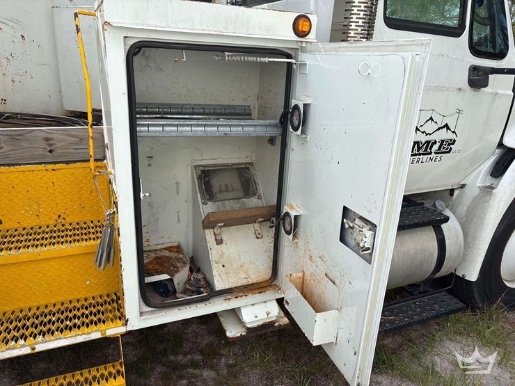 2010-international-durastar-4300-image-32