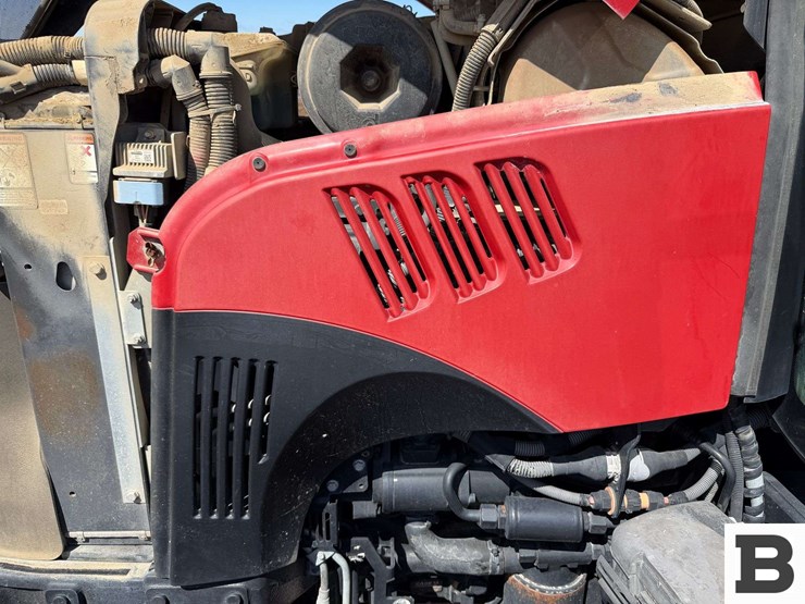case-ih-farmall-105u-image-16