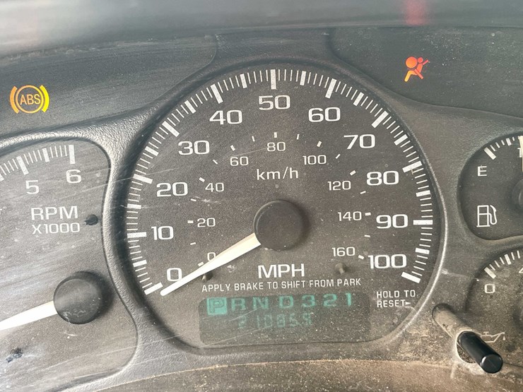 #4043-•-2002-gmc-250-(has-wi-title)-image-89
