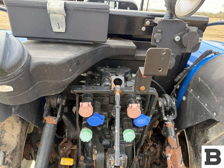 2021-new-holland-t4.100f-image-18