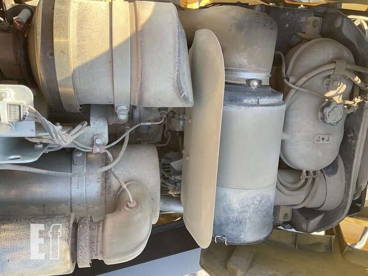 2016-deere-310sl-image-16