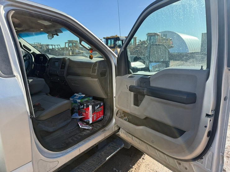 2017-ford-f550-xl-image-82
