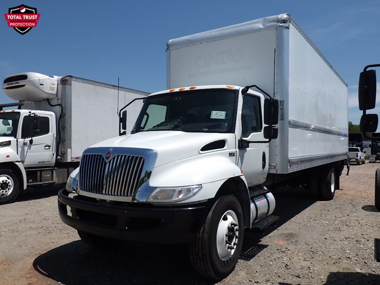2019-international-durastar-4300-image-1