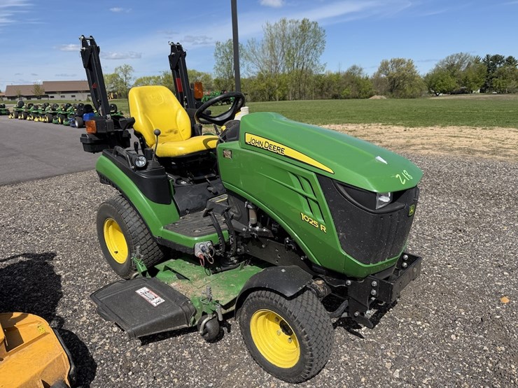 john-deere-1025r-image-3