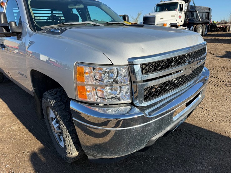 2014-chevrolet-2500-image-9