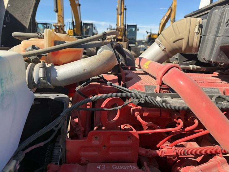 2021-kenworth-t880-image-23