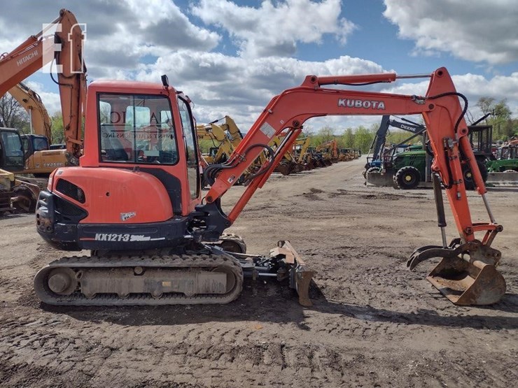 2012-kubota-kx121-3-image-3