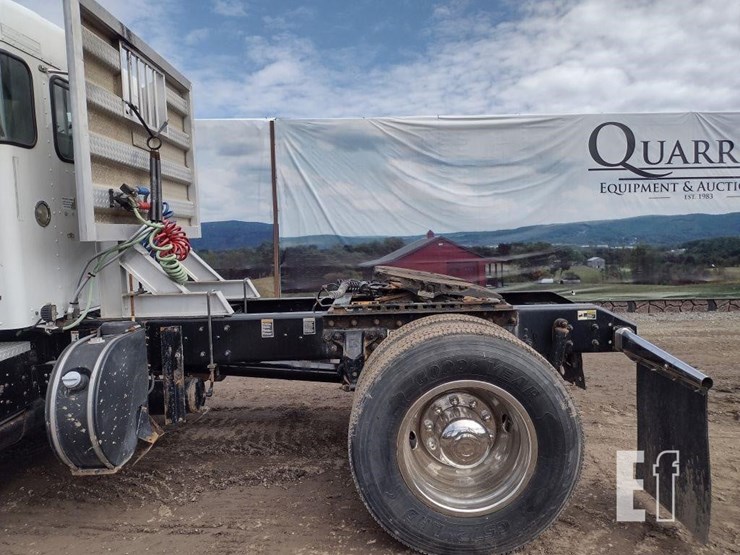 2016-kenworth-t370-image-17