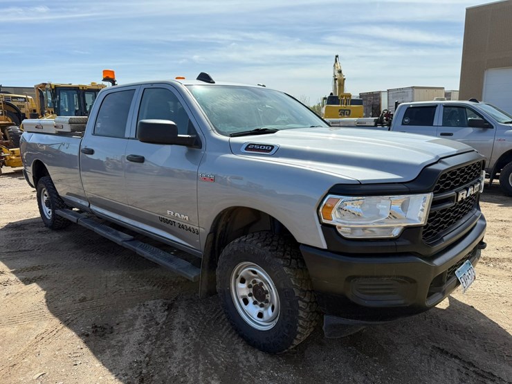 2021-dodge-2500-image-7
