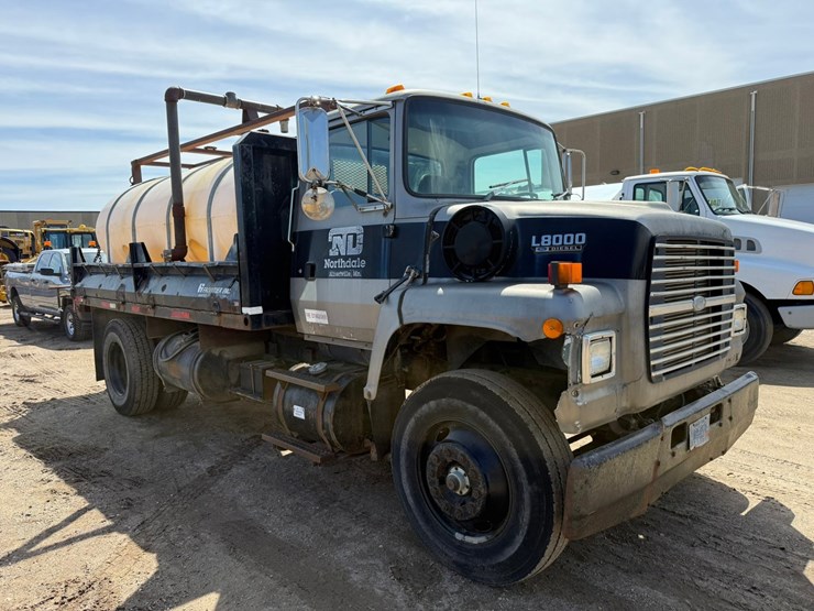 1993-ford-l8000-image-7
