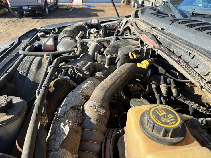 2017-ford-f550-xl-image-17
