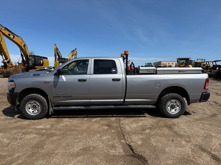 2021-dodge-2500-image-2