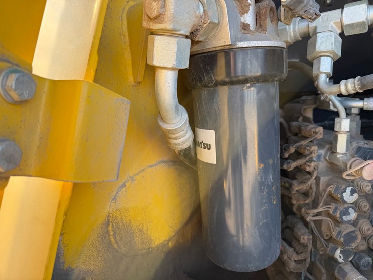 2014-komatsu-d51pxi-image-42