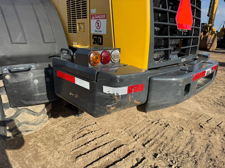 komatsu-wa380-image-61