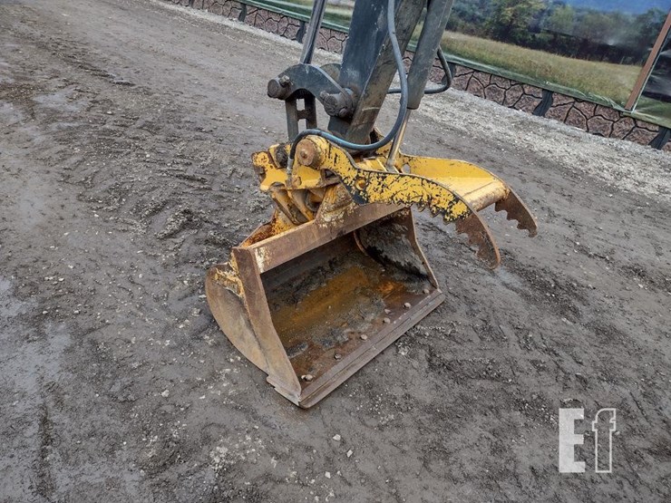 2022-deere-35g-image-28