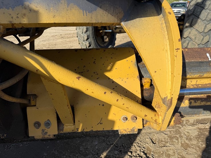 caterpillar-140g-image-22