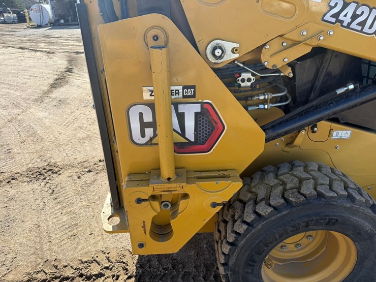 caterpillar-242d3-image-29