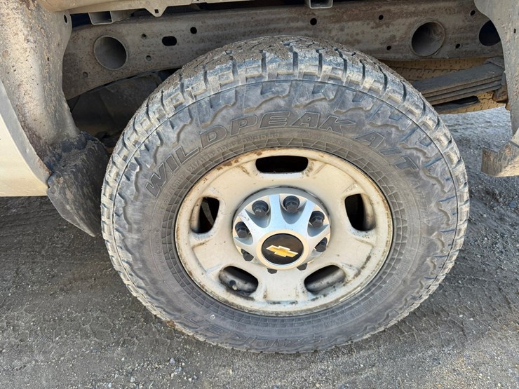 2015-chevrolet-2500-image-41