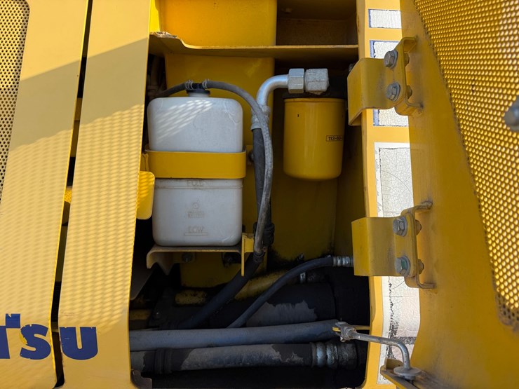 2014-komatsu-d51pxi-image-48
