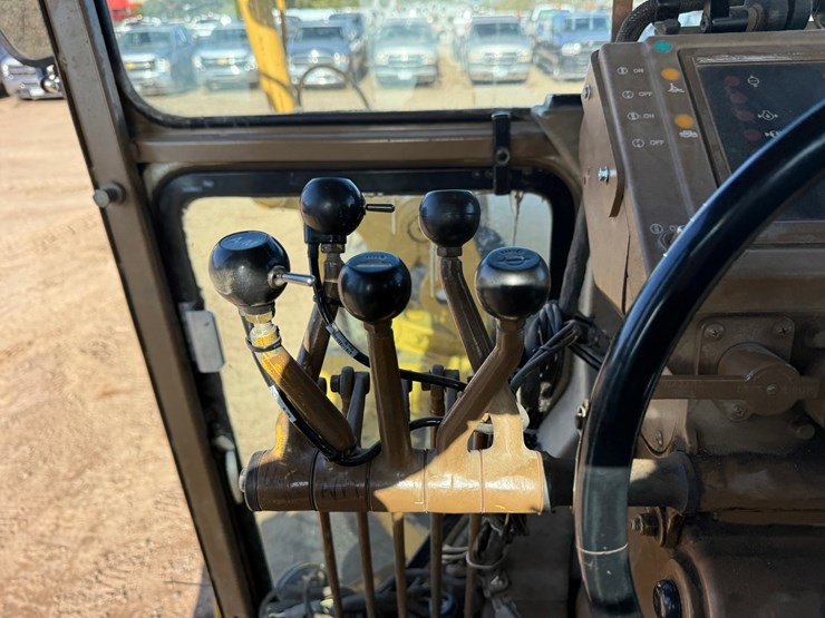caterpillar-140g-image-79