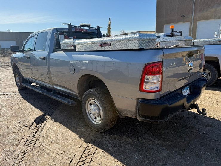 2021-dodge-2500-image-3