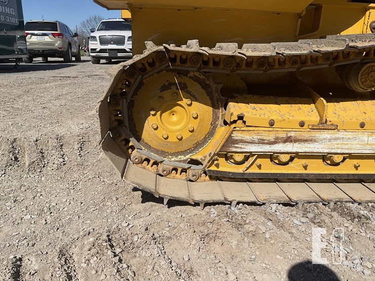 2019-deere-450k-lgp-image-11