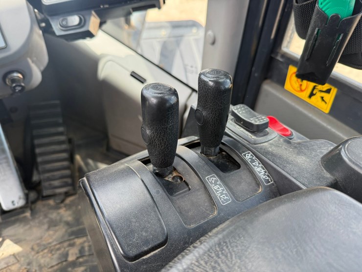 komatsu-wa380-image-113