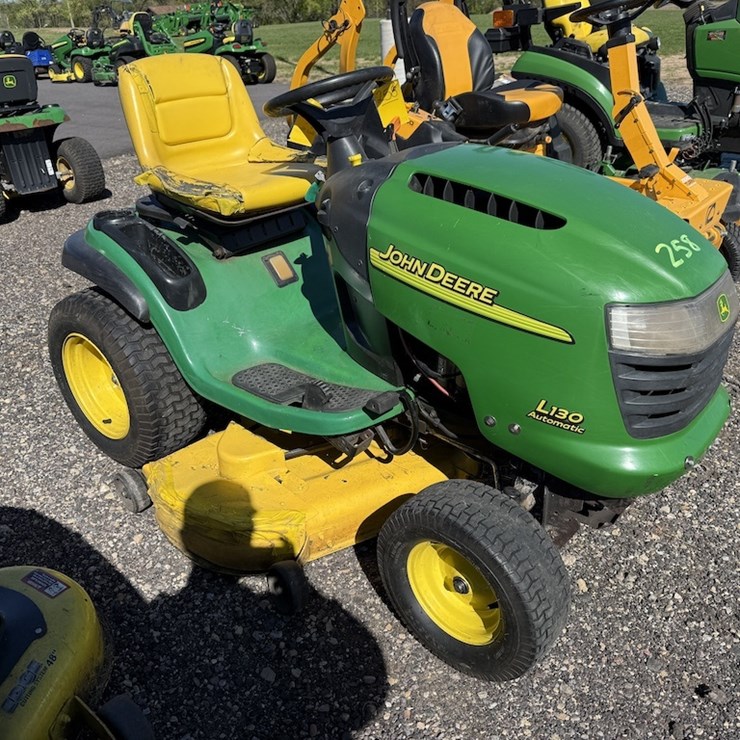 JOHN DEERE L130