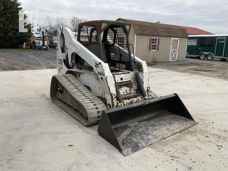 2004-bobcat-t300-image-6