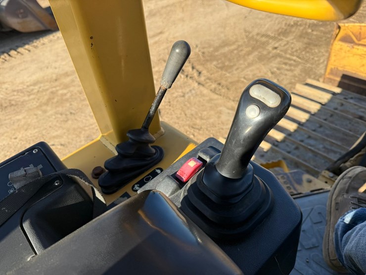 caterpillar-d4g-lgp-image-47