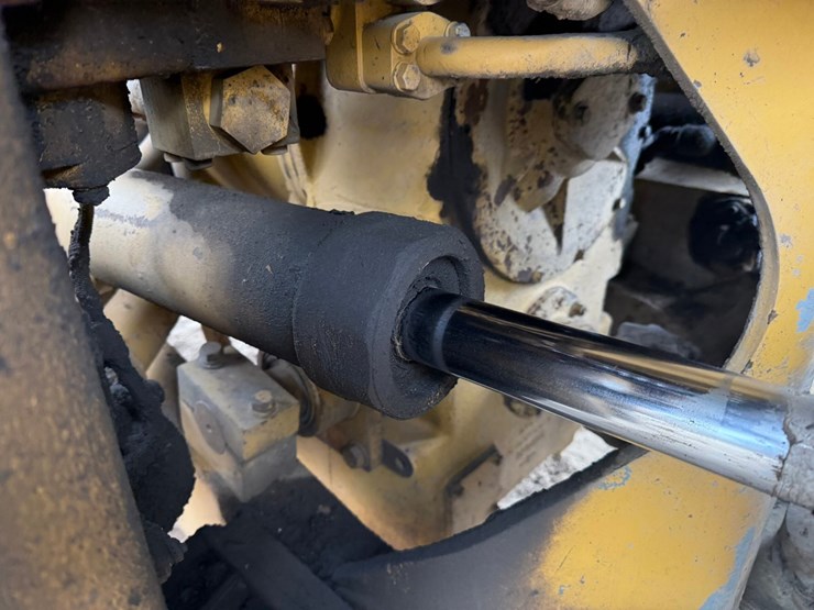 caterpillar-966d-image-61
