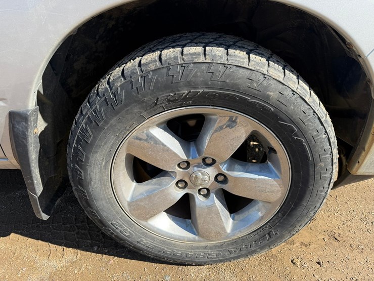 2016-dodge-1500-image-50