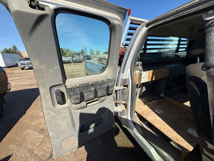 2013-chevrolet-2500-image-34