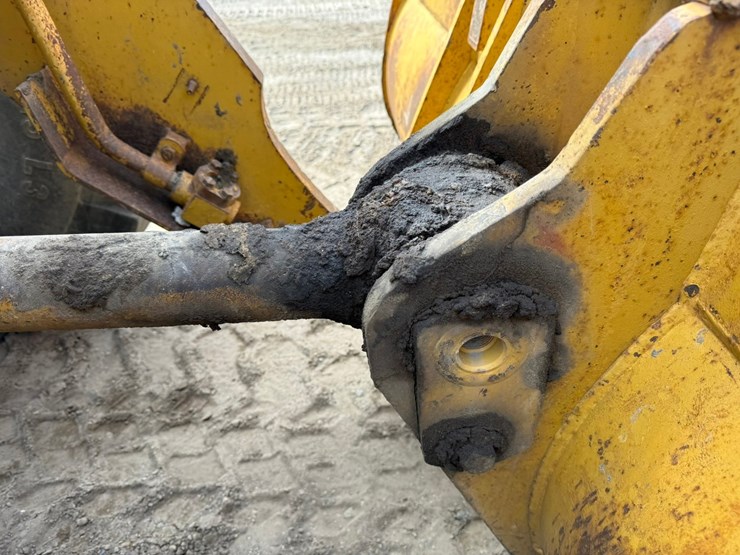 caterpillar-950f-image-13