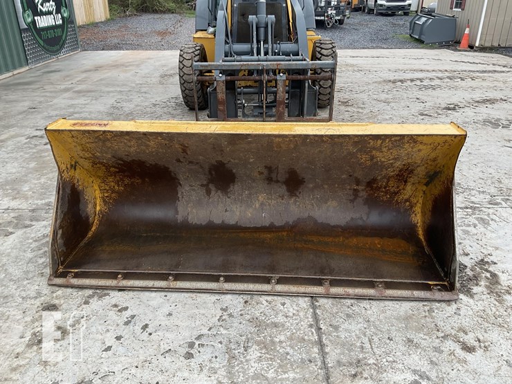 2018-deere-310sl-image-9
