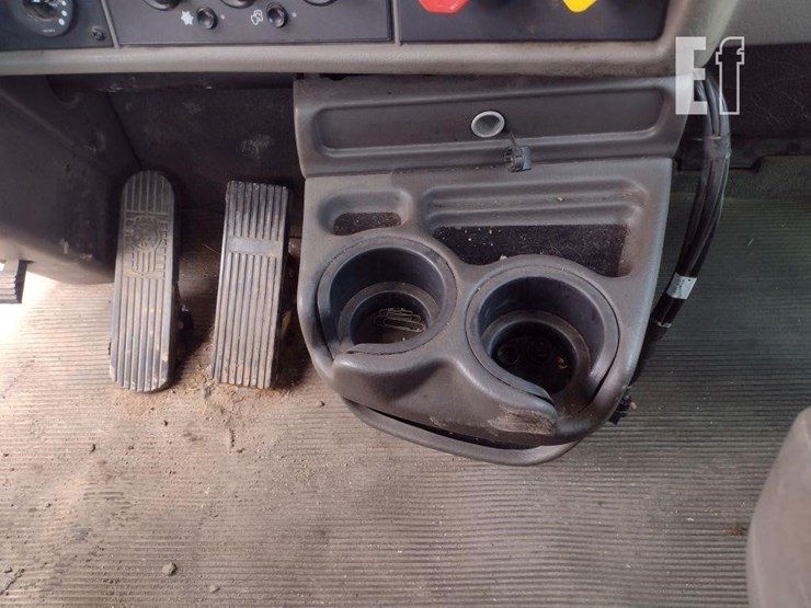 2016-kenworth-t370-image-12