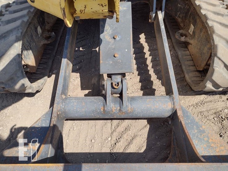 2020-komatsu-pc30mr-5-image-21
