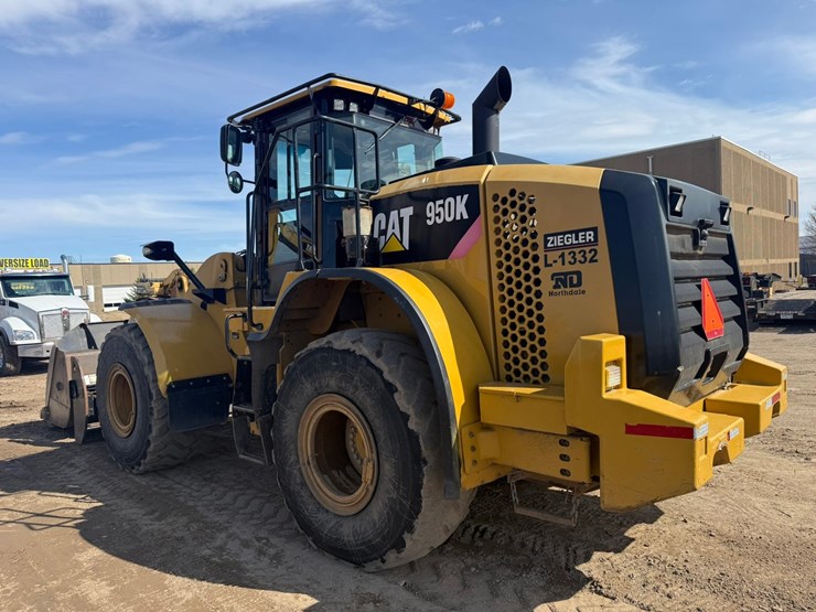 2013-caterpillar-950k-image-3