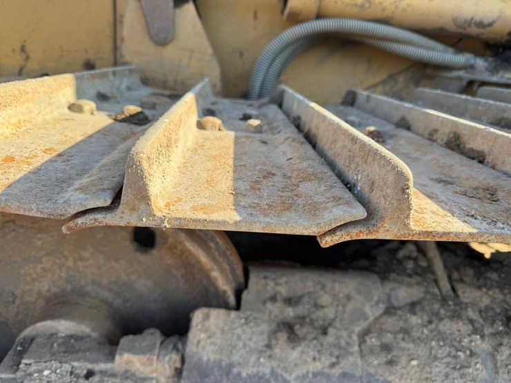 caterpillar-d4g-lgp-image-59