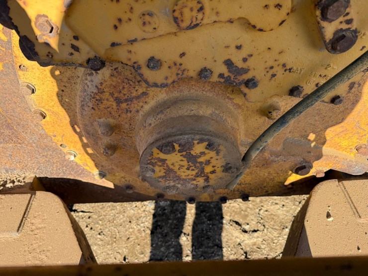 caterpillar-d4h-lgp-image-33