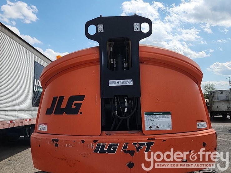 2016-jlg-400s-image-22