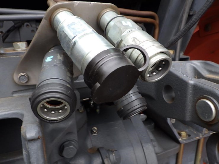 kubota-m126x-image-10