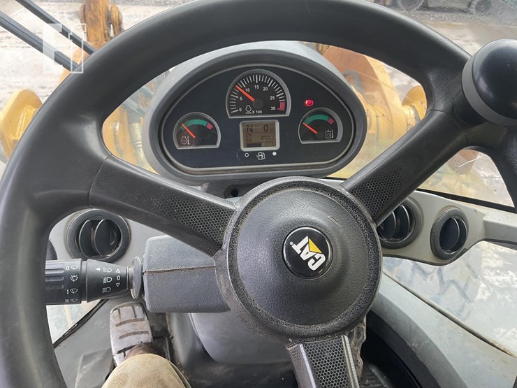 2015-caterpillar-938k-image-15